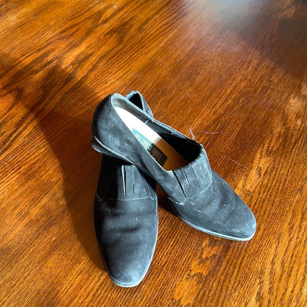 Red Cross shoes comfort fit women’s size 7, vintage, nice shape, cute, Authentic